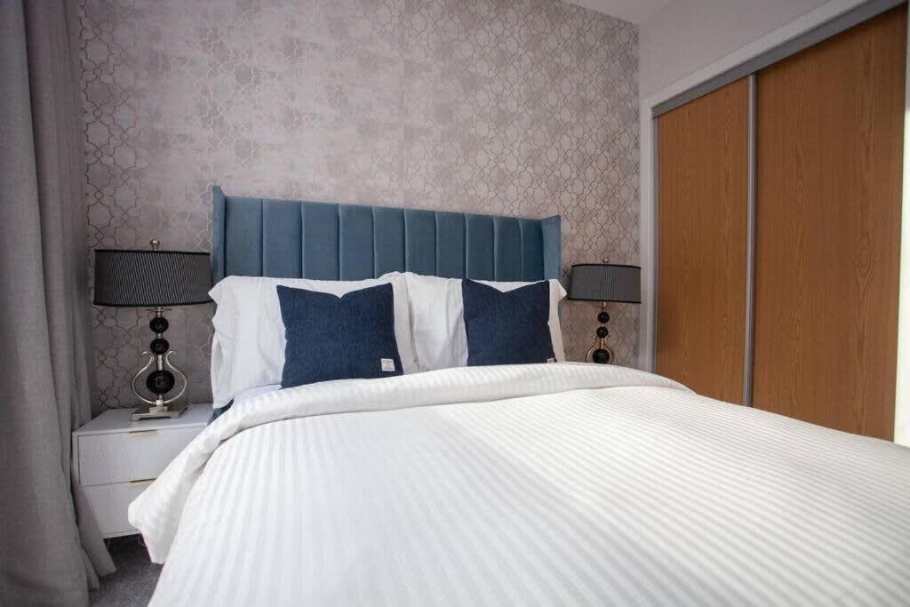 1 Bedroom Apartment In Very Central Location Glasgow Ngoại thất bức ảnh