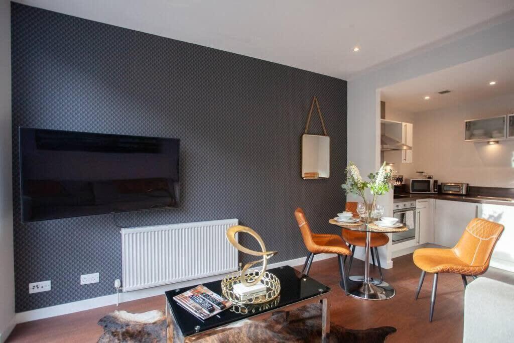 1 Bedroom Apartment In Very Central Location Glasgow Ngoại thất bức ảnh